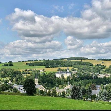 Ferienzimmer Im Schoenen Erzgebirge Apartamento Neuhausen  Exterior foto